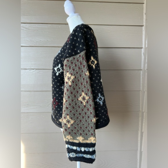 Vintage L.L. Bean Multicolor Patterned Wool Blend Sweater Woman’s Size M - Picture 4 of 11
